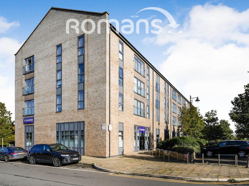 2 bed flat to rent in Hermes House, Fire Fly Avenue, Swindon SN2, £