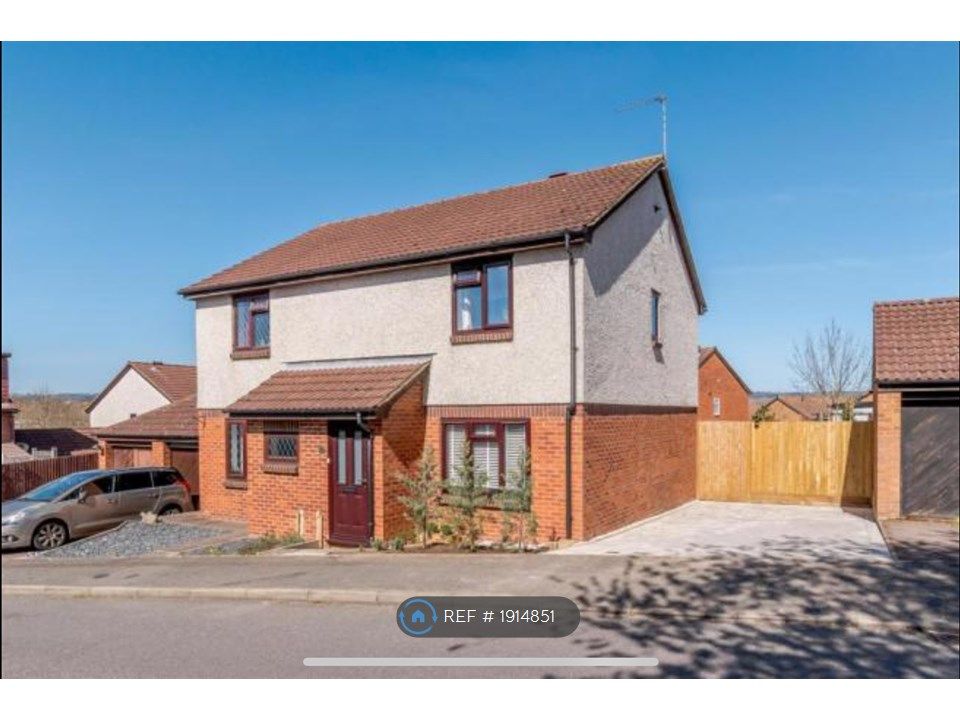 3 bed semidetached house to rent in Gorham Drive, Downswood, Maidstone