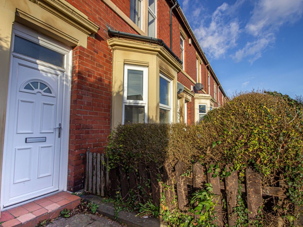 2 bed terraced house to rent in Ravensworth Road, Gateshead, Tyne And