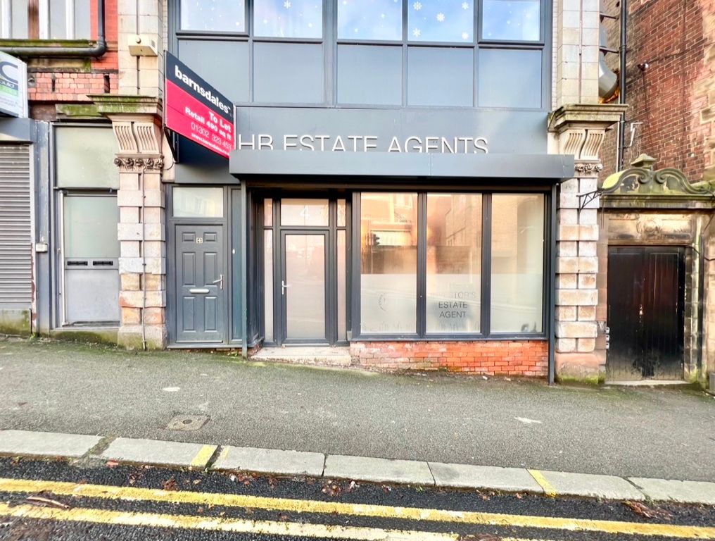 1 bed flat to rent in Doncaster Gate, Rotherham Town Centre, Rotherham