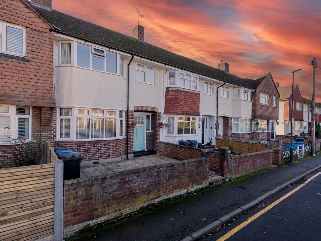 3 bed terraced house for sale in Tramway Path, Mitcham CR4, £550,000 Zoopla