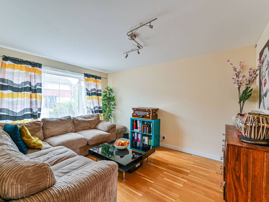 3 bed terraced house for sale in Sandy Lane, Mitcham CR4 Zoopla