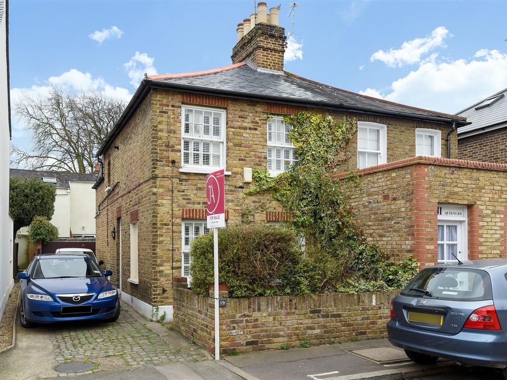 2 bed end terrace house to rent in Queens Road, East Sheen SW14 Zoopla