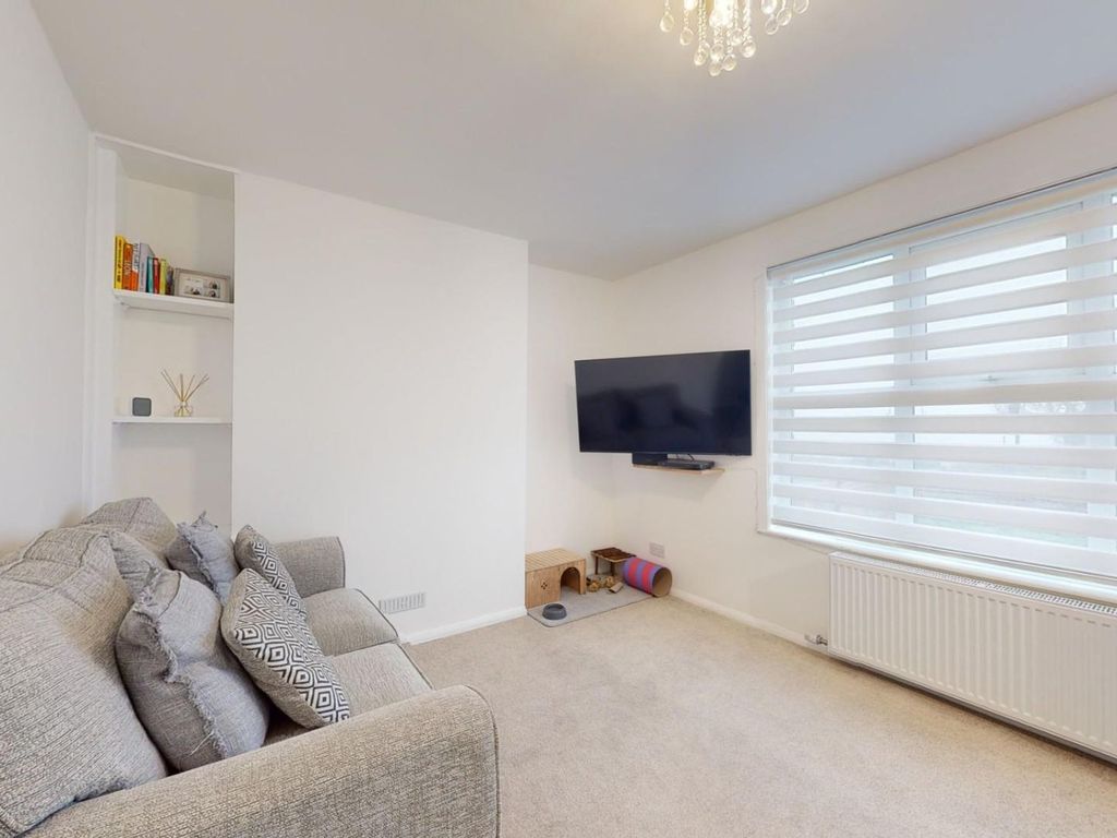 2 bed semidetached house for sale in Roman Way, Elvington CT15 Zoopla