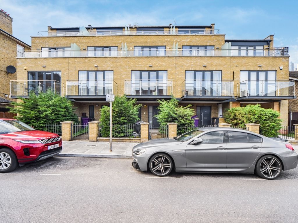 Tiller Road, London E14