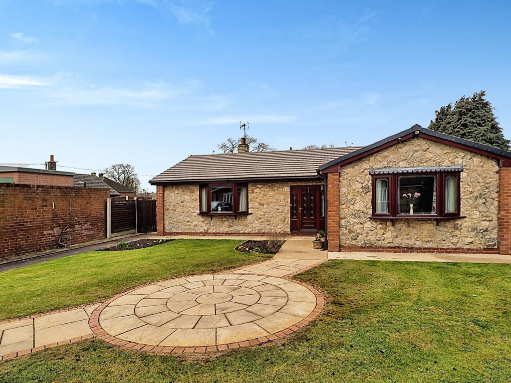 3 bed detached bungalow for sale in Royles Close, South Kirkby WF9 Zoopla