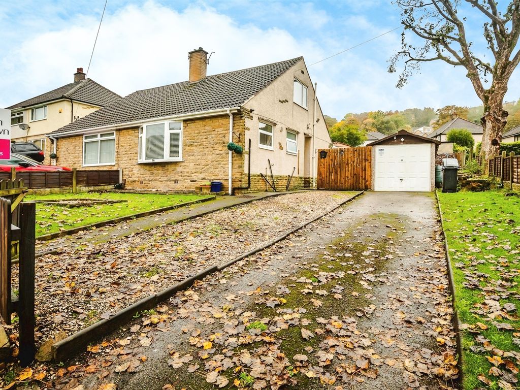 2 bed semidetached bungalow for sale in Meadow Lane, Wheatley, Halifax