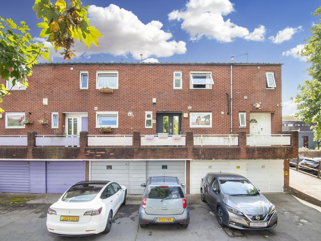 3 bed terraced house for sale in Allingham Close, Hanwell W7, £650,000