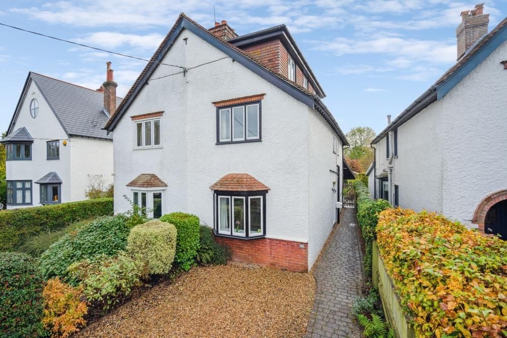 4 bed semidetached house for sale in Long Park, Chesham Bois, Amersham