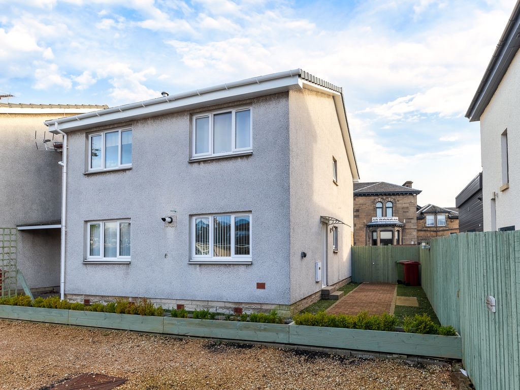 2 bed flat for sale in Carronflats Road, Grangemouth FK3, £119,500 Zoopla
