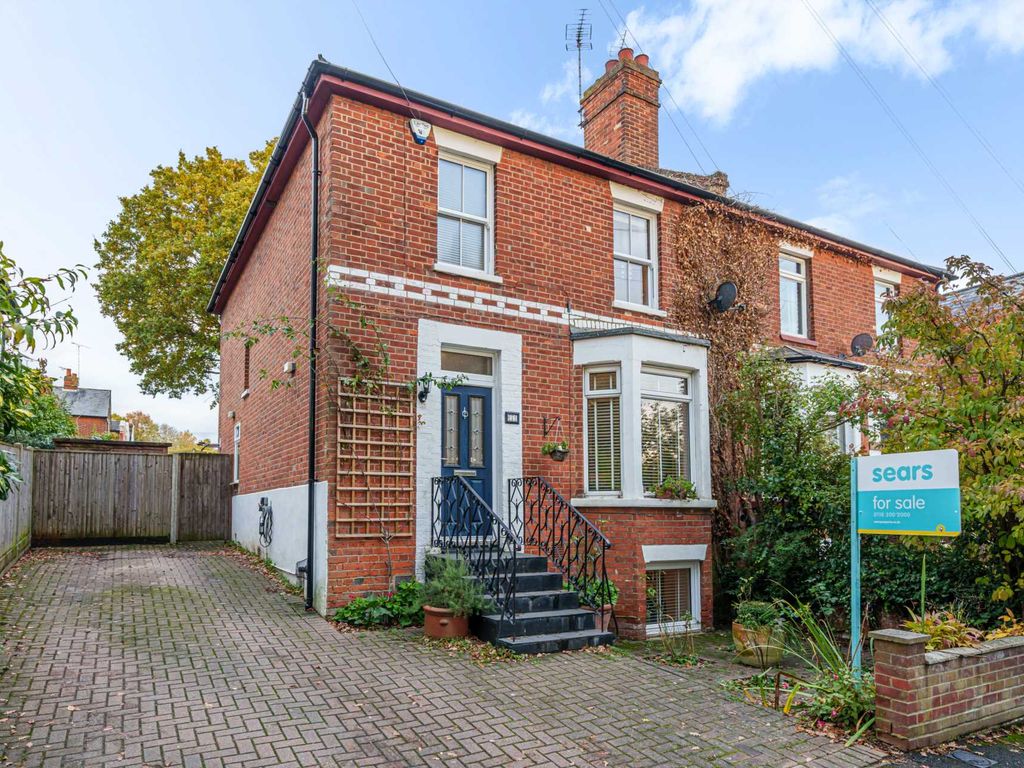 4 bed semidetached house for sale in Oxford Road, Wokingham RG41, £