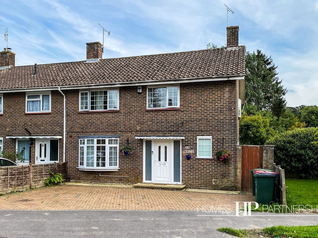 Gainsborough Road, Crawley RH10  