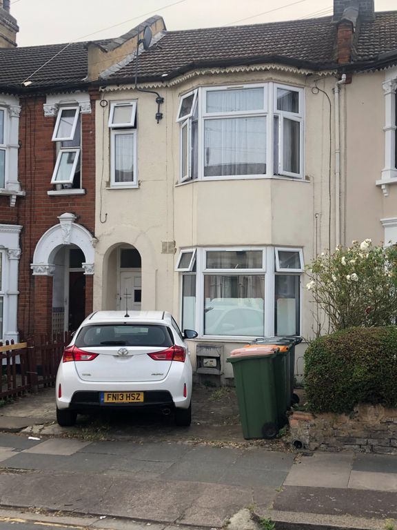 2 bed flat for sale in Sheringham Avenue, London E12 Zoopla