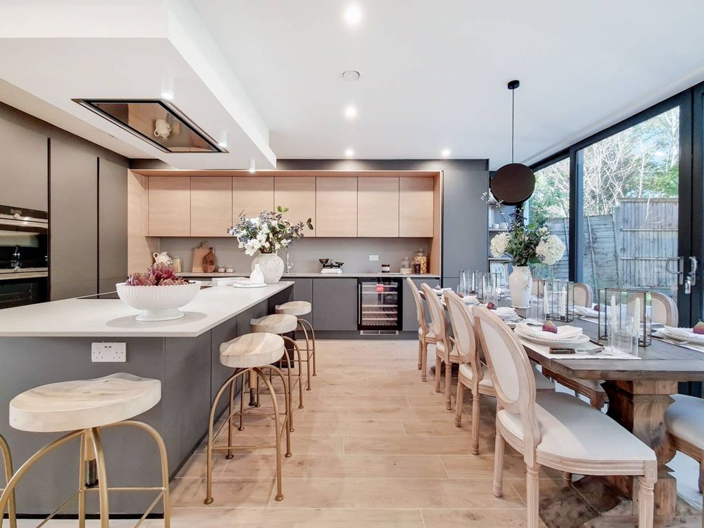 Tunnel Wood Close, Watford WD17  