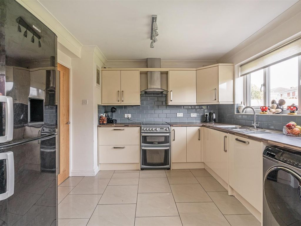 Barnfield Drive, Solihull B92  