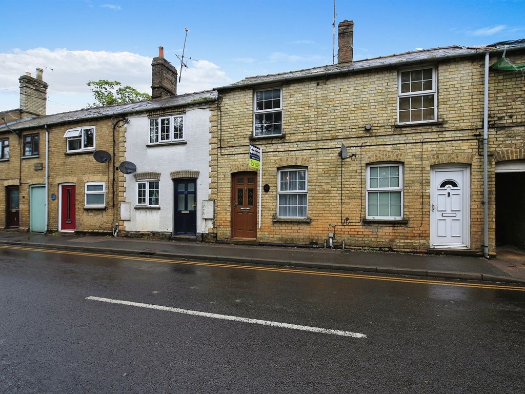 2 bed terraced house for sale in High Street, Somersham, Huntingdon
