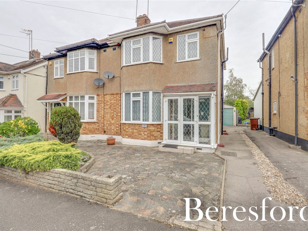 3 bed semidetached house for sale in Rayleigh Road, Hutton CM13, £