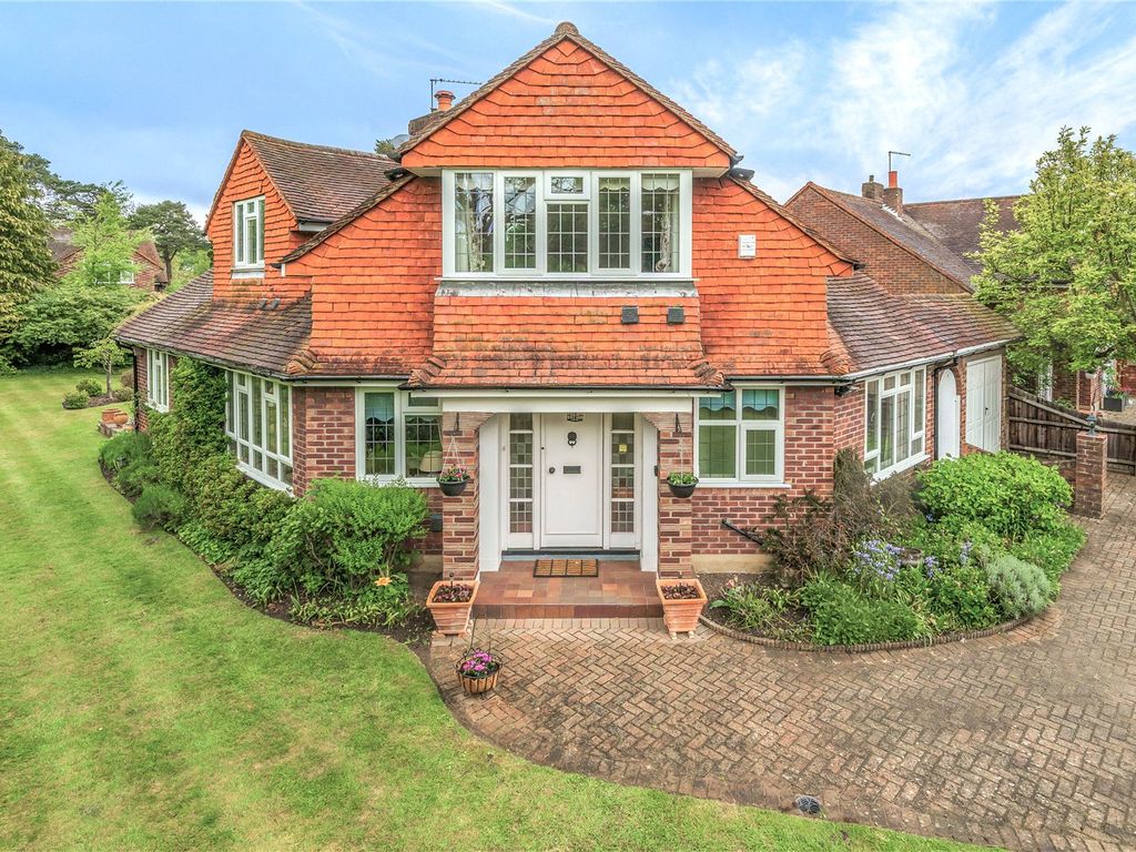 4 bed detached house for sale in Woodlands, Send, Woking GU23 Zoopla