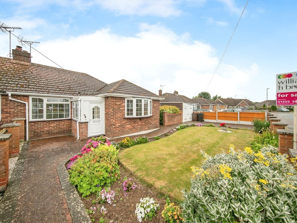 2 bed semidetached bungalow for sale in Devon Way, Dovercourt, Harwich