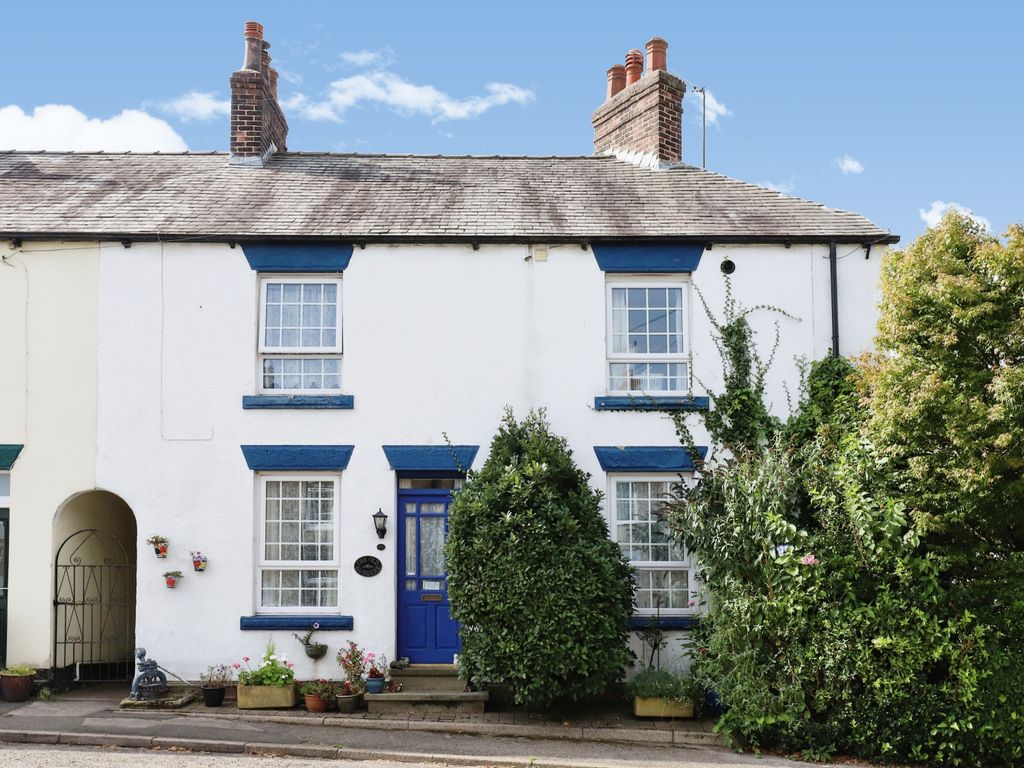 4 bed end terrace house for sale in Valley Road, Barlow, Dronfield