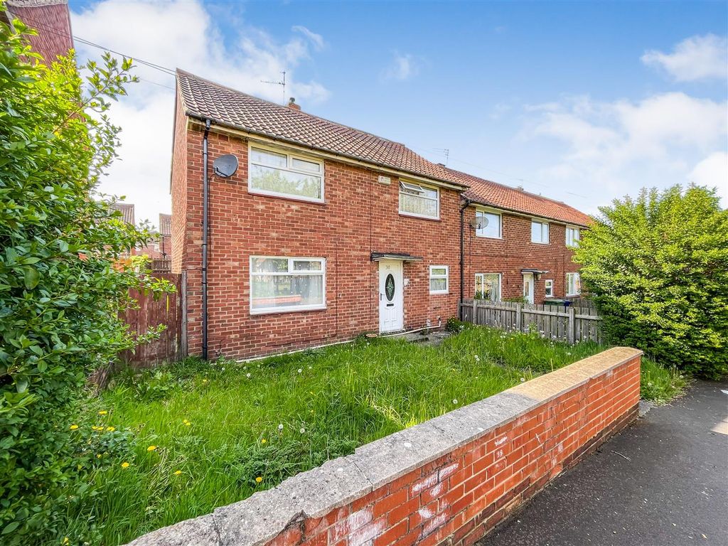 3 bed semidetached house for sale in Trowbridge Way, Kenton, Newcastle