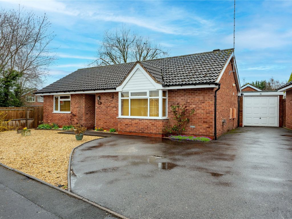 2 bed bungalow for sale in Illshaw Close Winyates Green, Redditch