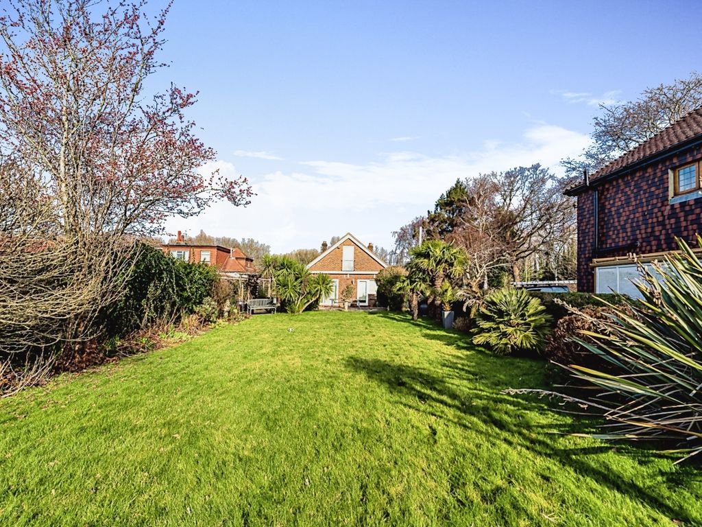 4 bed bungalow for sale in Shripney Lane, Bognor Regis, West Sussex