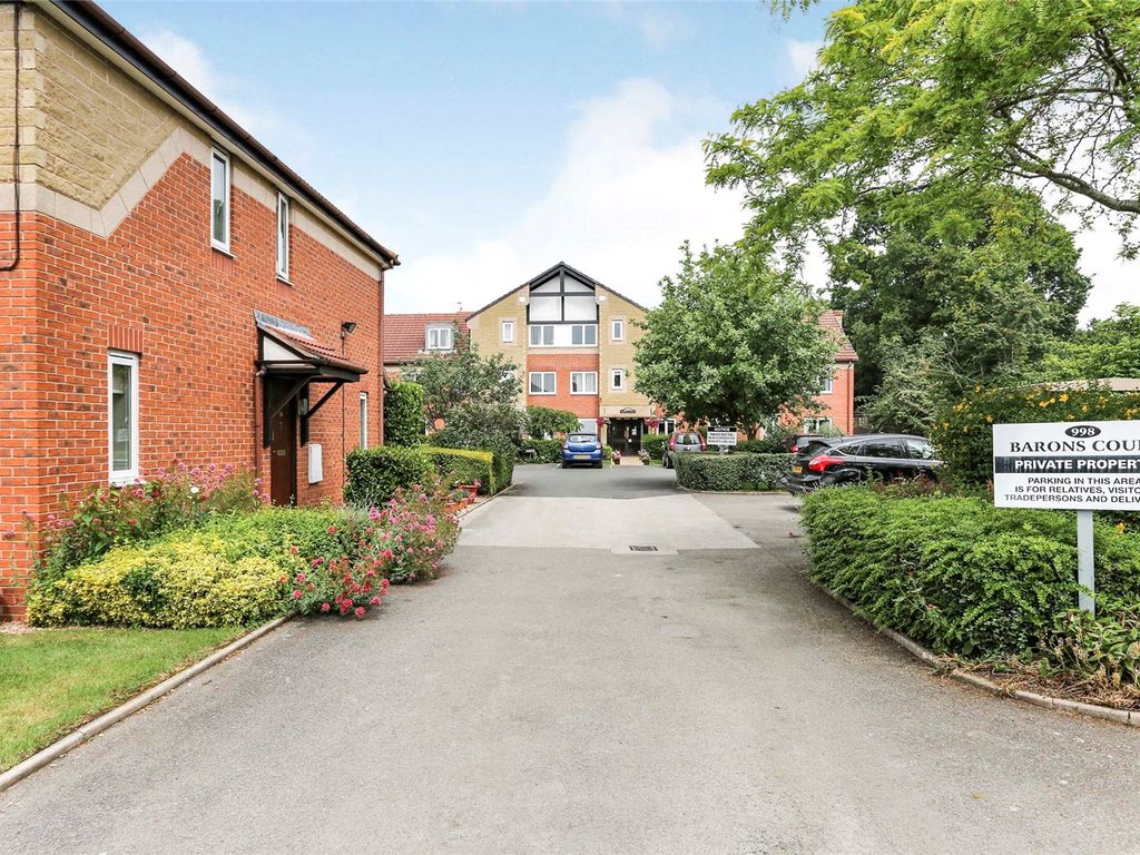 2 bed flat for sale in Old Lode Lane, Solihull, West Midlands B92 Zoopla