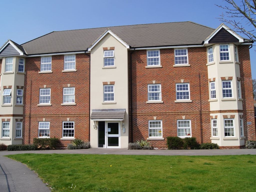 2 bed flat to rent in Kirby Drive, Bramley, Tadley RG26 Zoopla