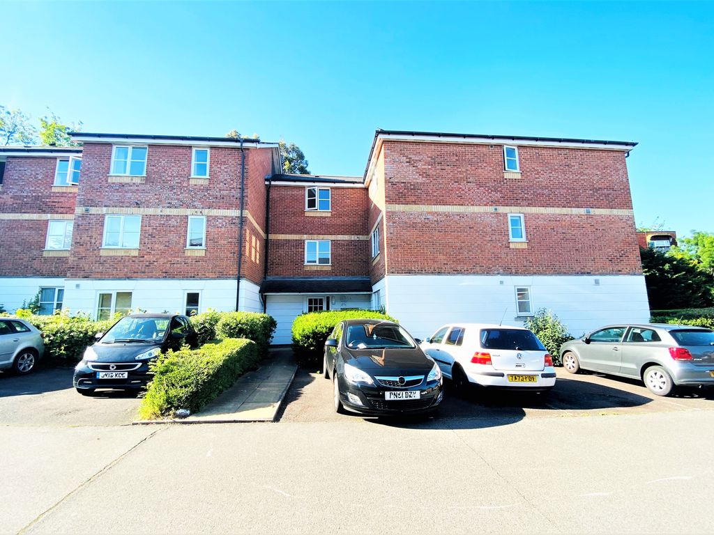 2 bed flat to rent in Leigh Hunt Drive, Southgate N14 Zoopla