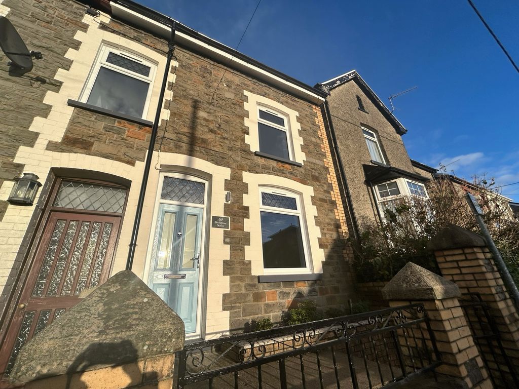 3 bed property to rent in Birchgrove Street, Porth CF39, £925 pcm Zoopla