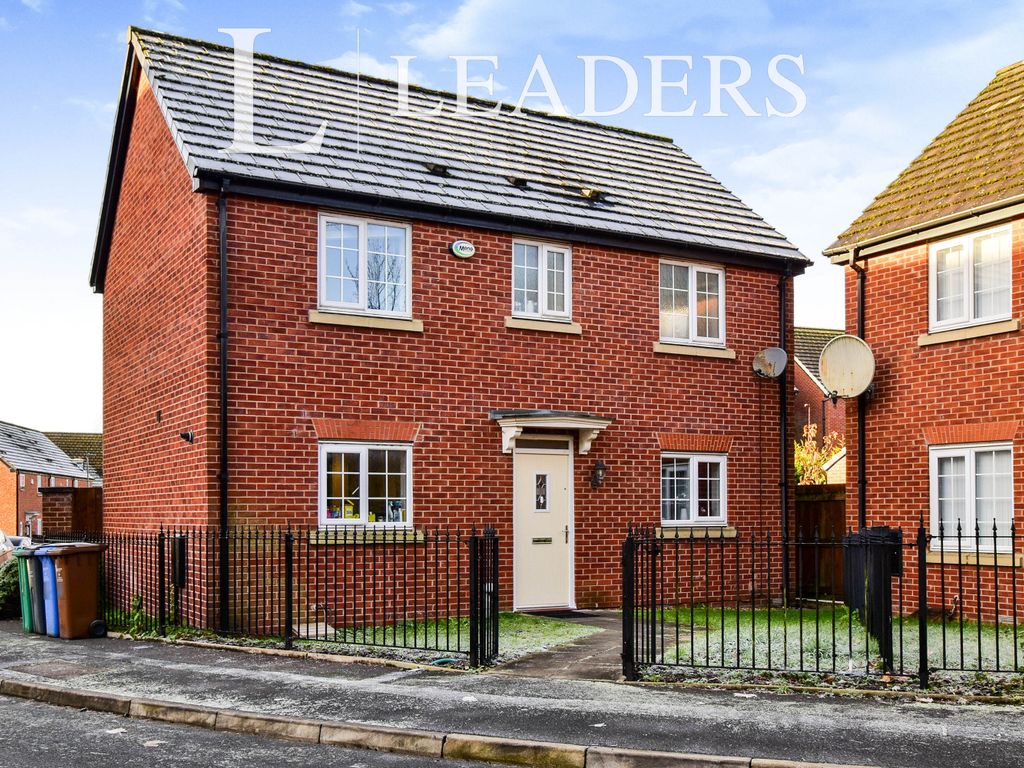 3 bed detached house to rent in Cherry Avenue, Manchester M11, £1,500