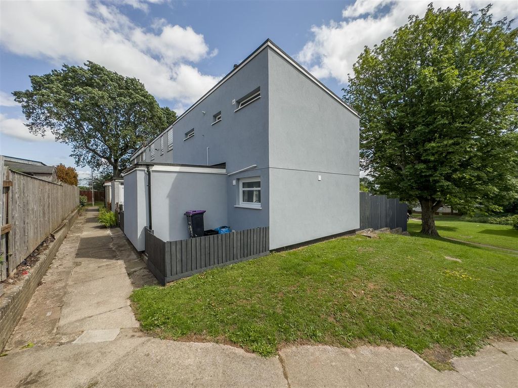 3 bed end terrace house for sale in Hassocks Lea, Fairwater, Cwmbran