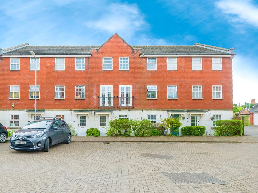 3 bed town house for sale in Doe Close, Penylan, Cardiff CF23, £325,000 Zoopla