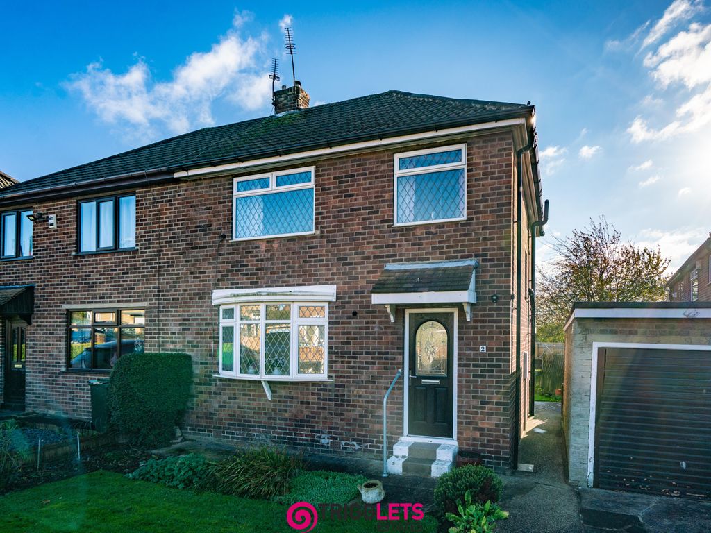 3 bed semidetached house for sale in Queens Avenue, Swinton S64, £