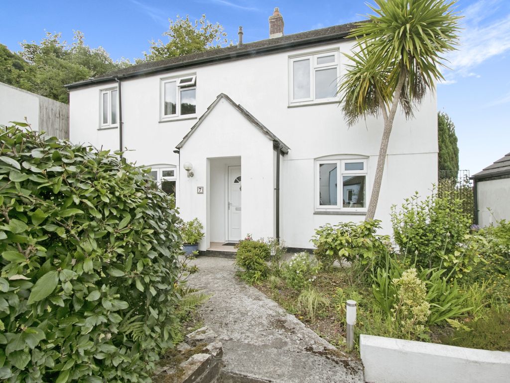 3 bed detached house for sale in Pine Court, Perranwell Station, Truro