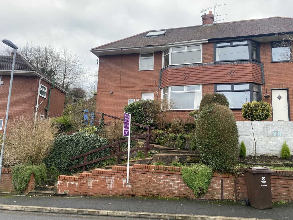 3 bed semidetached house for sale in Edgehill Road, Royton OL2 Zoopla