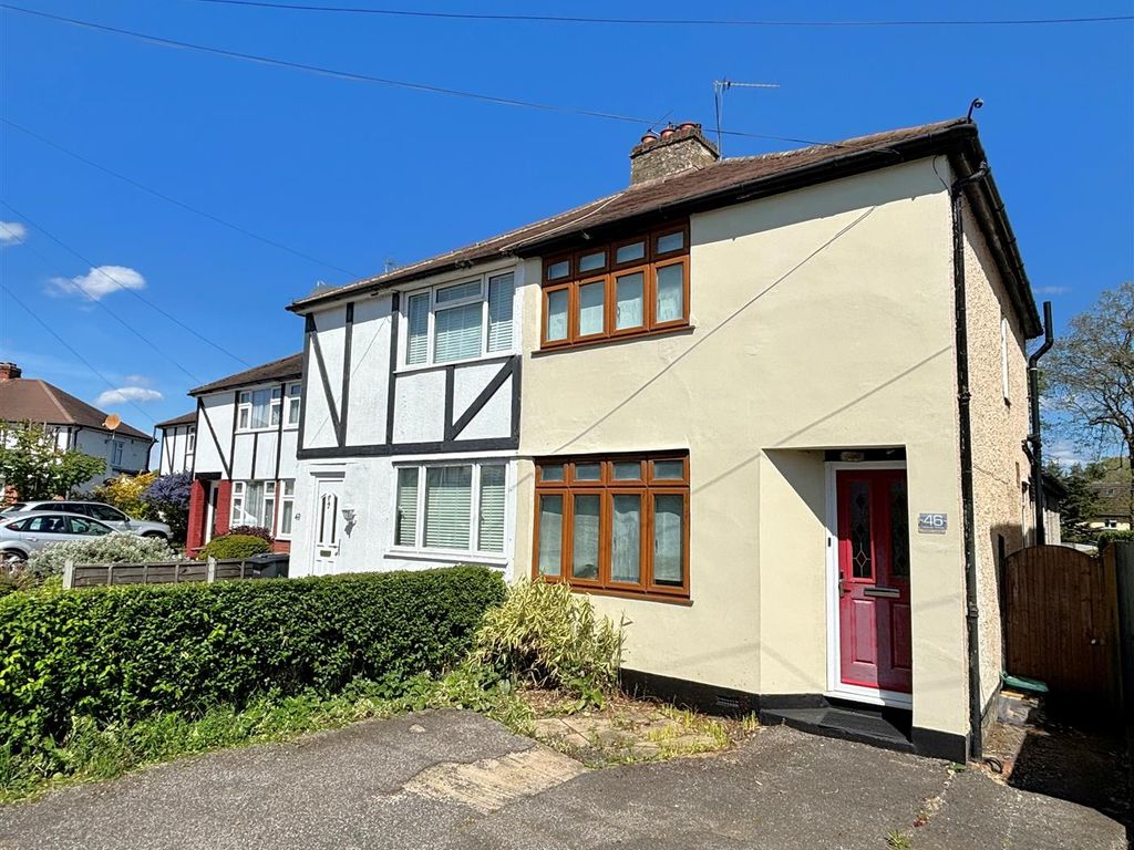 2 bed semidetached house for sale in Weston Avenue, Addlestone KT15, £