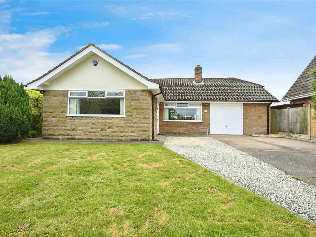 3 bed bungalow for sale in Chatsworth Drive, Mansfield, Nottinghamshire