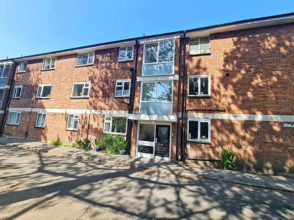 2 bed flat to rent in The Homestead, Ashton Lane, Sale M33 Zoopla