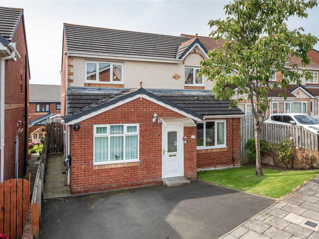 4 bed detached house for sale in Stapleford Close, Newcastle Upon Tyne