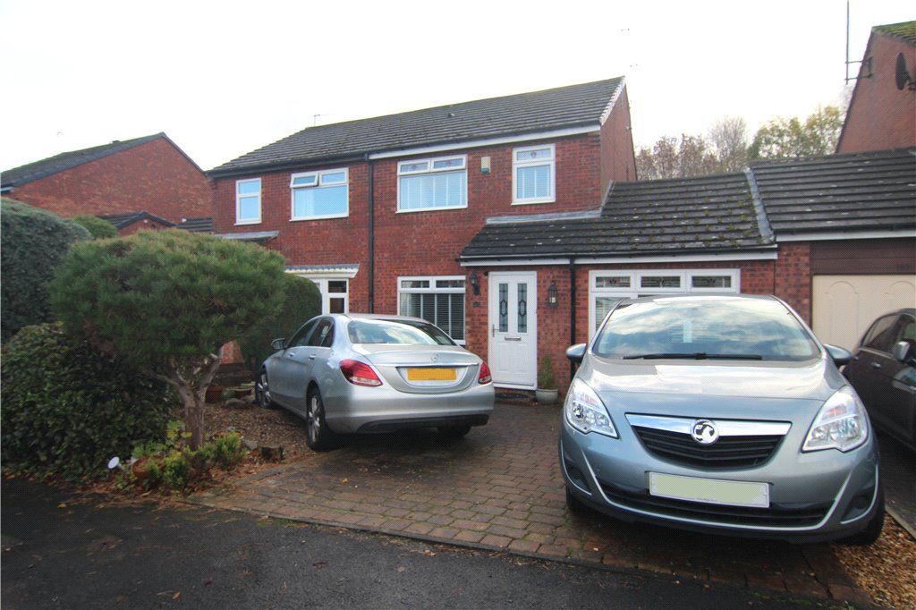 4 bed semidetached house for sale in Priors Grange, High Pittington