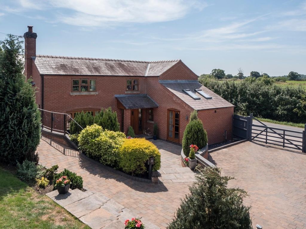 3 bed detached house for sale in Long Lane, Wettenhall, Winsford CW7