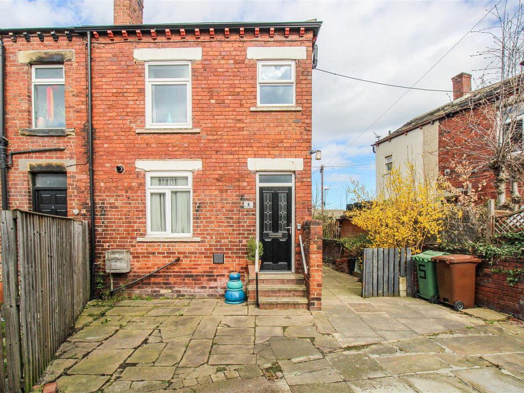 2 bed end terrace house for sale in Park Street, Ossett WF5 Zoopla