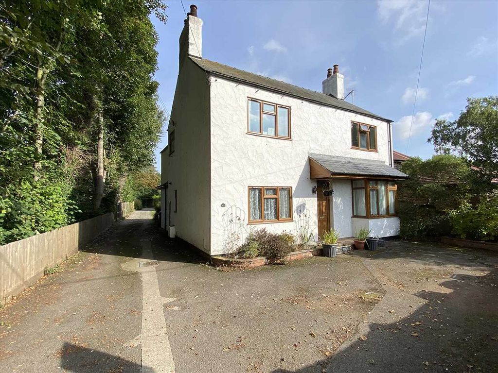 6 bed detached house for sale in Rectory Road, Ruskington, Sleaford