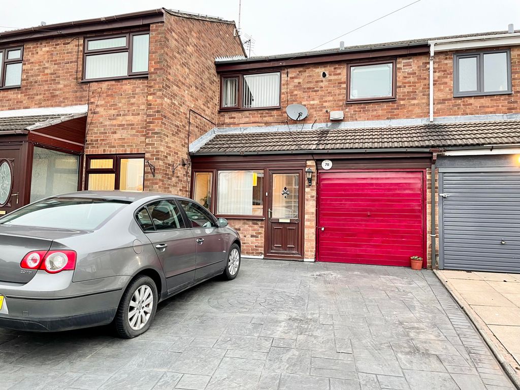 3 bed property to rent in Joseph Luckman Road, Bedworth CV12, £1,100