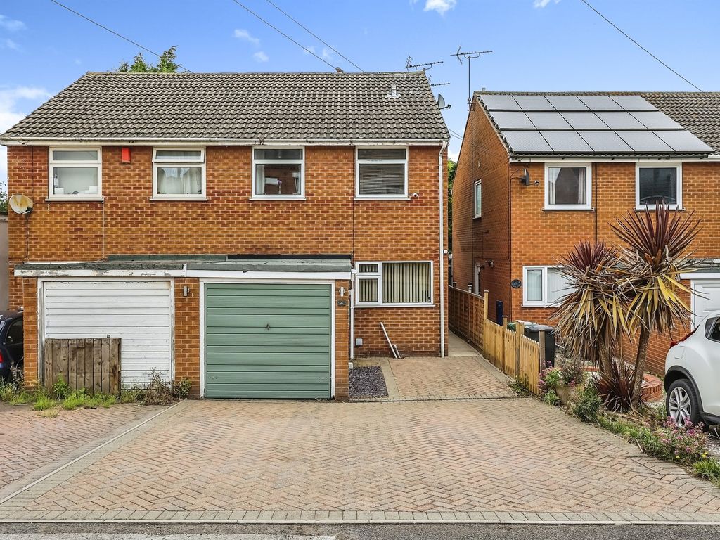 3 bed semidetached house for sale in Smeeton Street, Heanor DE75, £