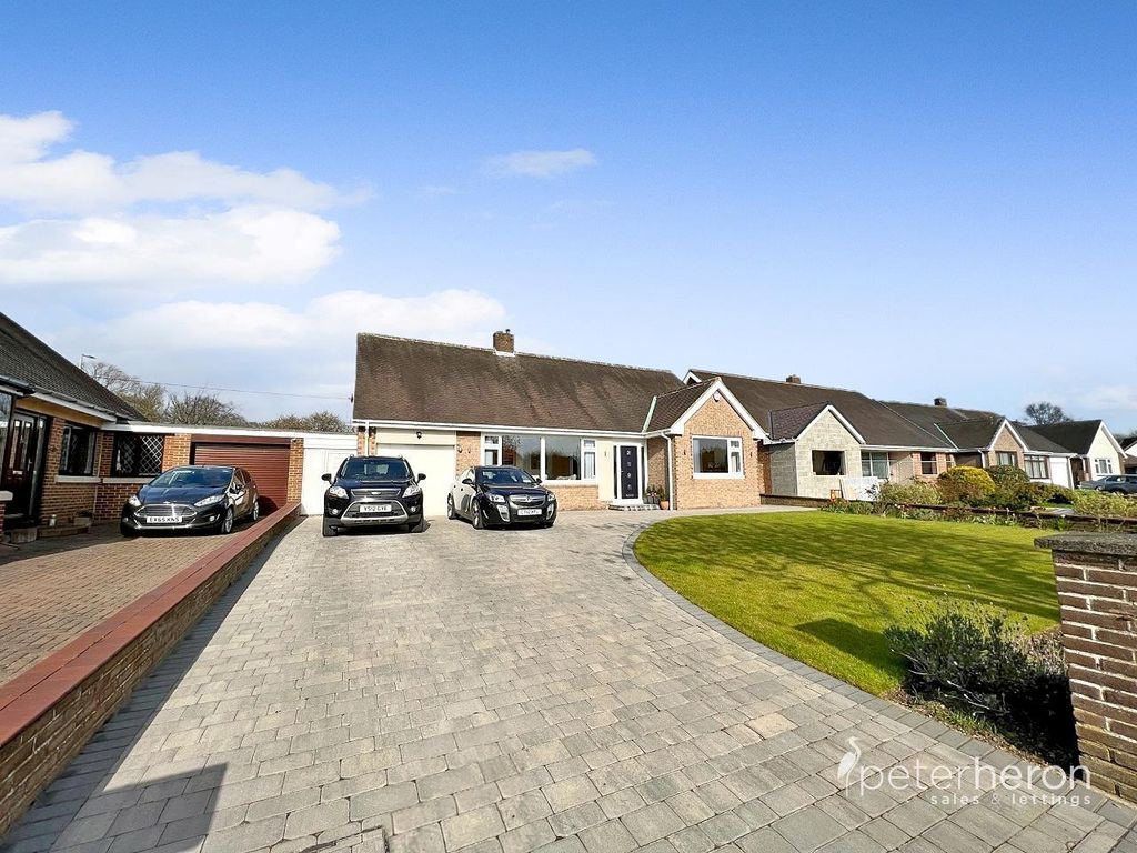 2 bed detached bungalow for sale in Mayfield Drive, Cleadon, Sunderland