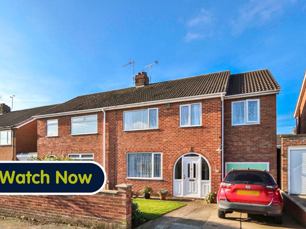 4 bed semidetached house for sale in The Mount, Driffield, East Riding