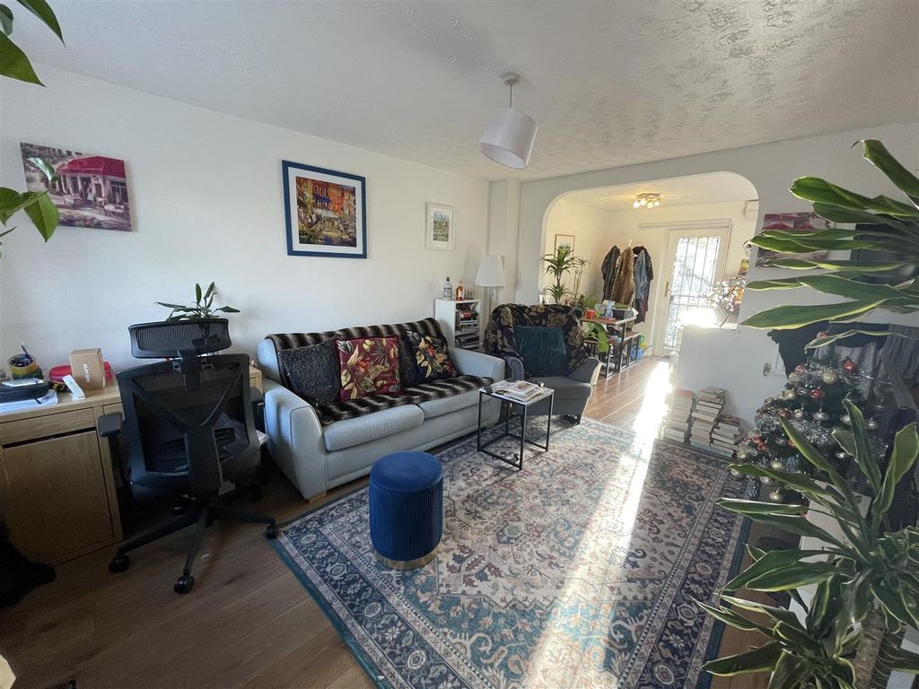 2 bed detached house to rent in Waterman Way, London E1W, £2,167 pcm Zoopla